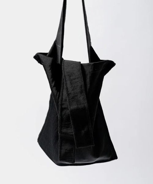 ITTI(イッチ)の「ITTI/イッチ/MARY INSIDE OUT TOTE-M/CERATO(トートバッグ・メンズ・レッド/モスグリーン/ブラック・F)」の9枚目の写真
