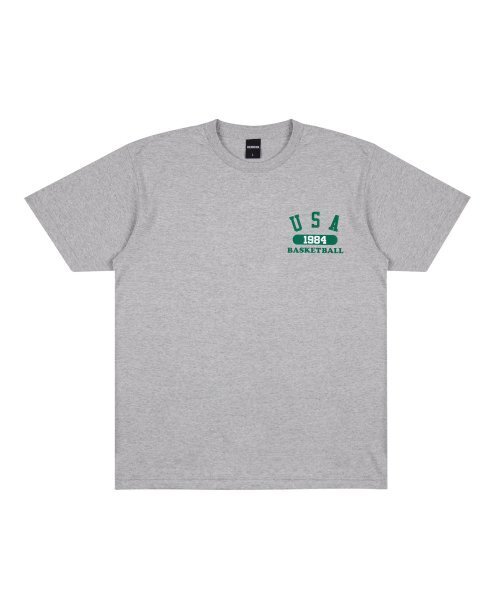 CREAM SODA LAB（クリームソーダラボ）の「ユエスエイバスケットボール スモールロゴ 半袖Tシャツ グレー グリーン（Tシャツ/カットソー・メンズ・その他・LARGE/X-LARGE/XX-LARGE/MEDIUM）」の2枚目の写真