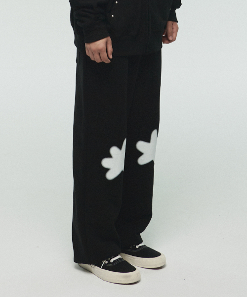 ITZAVIBE(イッザバイブ)の「STAR JOGGER PANTS(スウェットパンツ・レディース・その他・MEDIUM/LARGE)」の2枚目の写真