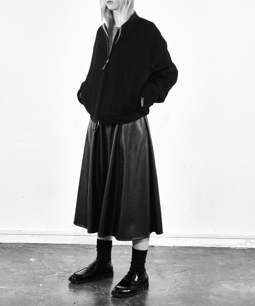 VOYONN(ボヨン)の「ジップアップボンバージャケット ウール ブラック 0089(ブルゾン・レディース・ブラック・LARGE/MEDIUM)」の4枚目の写真