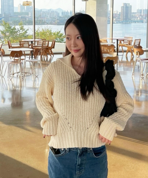 BLOND9(ブロンドナイン)の「ボリュームオープンカラー boucleニット_アイボリー(ニット/セーター・レディース・その他・MEDIUM/SMALL)」の3枚目の写真