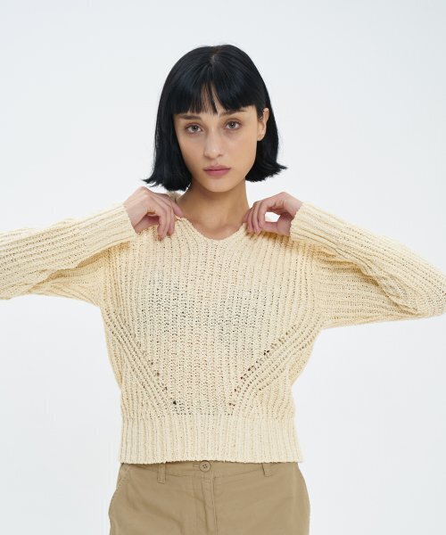 BLOND9(ブロンドナイン)の「ボリュームオープンカラー boucleニット_アイボリー(ニット/セーター・レディース・その他・MEDIUM/SMALL)」の8枚目の写真