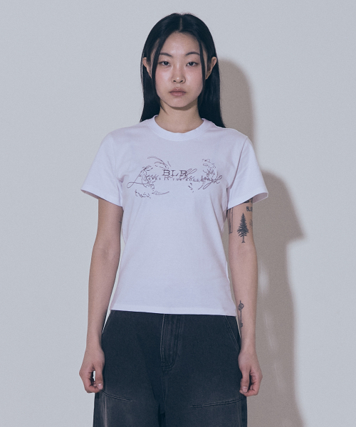 BLR(ビーエルアール)の「2D Bluer Graphic T-shrits(Tシャツ/カットソー・レディース・その他・SMALL/MEDIUM)」の1枚目の写真