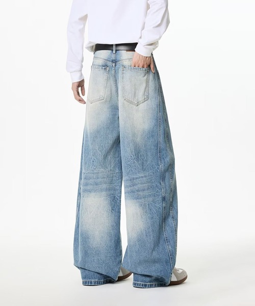 aimoha(アイモハ)の「VINTAGE WASHED CURVED DENIM(デニムパンツ・メンズ・ライトブルー/ブルー・X-LARGE/MEDIUM/SMALL/LARGE)」の5枚目の写真