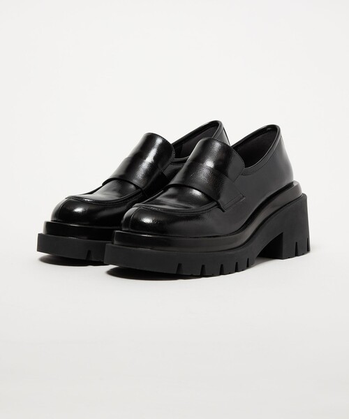 SY UNITED ARROWS(シーユナイテッドアローズ)の「<SY> タンクソールローファー フラット75↑(ローファー・レディース・オフホワイト/シルバー/ブラック・22.5cm/23.5cm/24.5cm/25.5cm)」の4枚目の写真