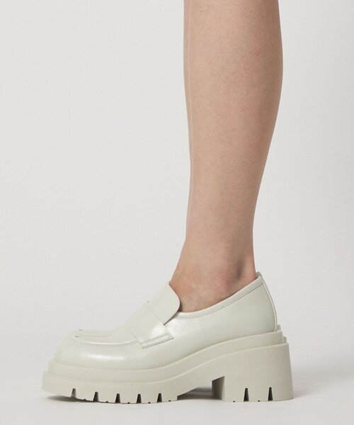 SY UNITED ARROWS(シーユナイテッドアローズ)の「<SY> タンクソールローファー フラット75↑(ローファー・レディース・オフホワイト/シルバー/ブラック・22.5cm/23.5cm/24.5cm/25.5cm)」の18枚目の写真