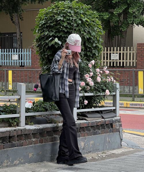 LOSSYROW(ロッシロー)の「Oversized checkered shirt Blue(シャツ/ブラウス・レディース・ブルー・FREE)」の7枚目の写真