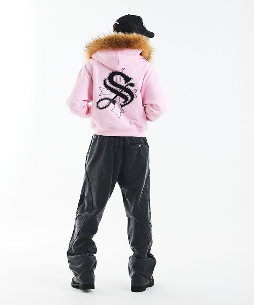 SUPPLIER(サプライヤー)の「ジップフーディ|Faux Fur Cross Zip Hoodie|SUPPLIER(パーカー・メンズ・ピンク・SMALL/LARGE/X-LARGE/XX-LARGE/MEDIUM)」の14枚目の写真
