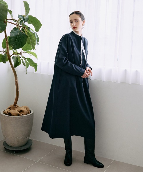 LA MARINE FRANCAISE(マリン フランセーズ)の「スタンドネックヨークワンピース(ワンピース・レディース・インディゴブルー/ネイビー/ベージュ・FREE)」の6枚目の写真