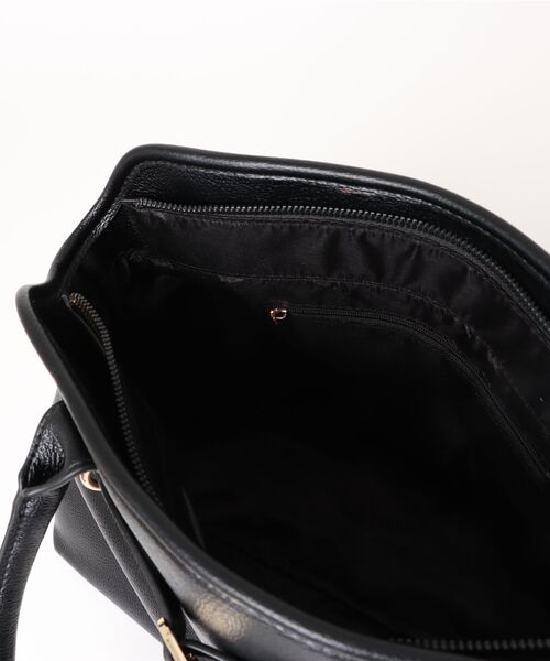 Doux archives（ドゥアルシーヴ）の「ベルトデザイントートバッグ（トートバッグ・レディース・ブラック/グレイッシュベージュ・FREE）」の5枚目の写真