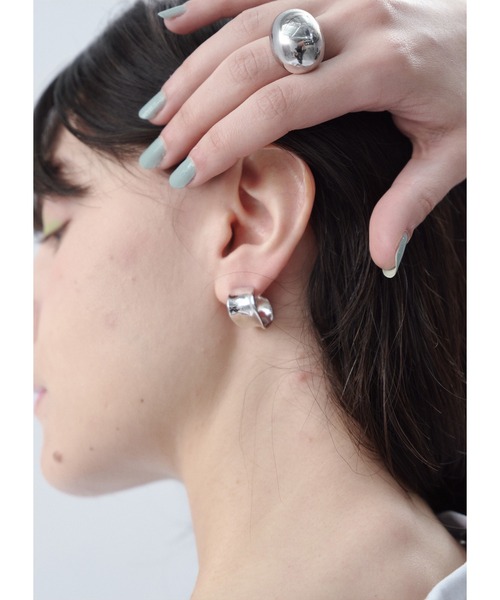 Shelly island（シェリーアイランド）の「クリップイヤリング（イヤリング・レディース・ゴールド/シルバー・FREE）」の2枚目の写真