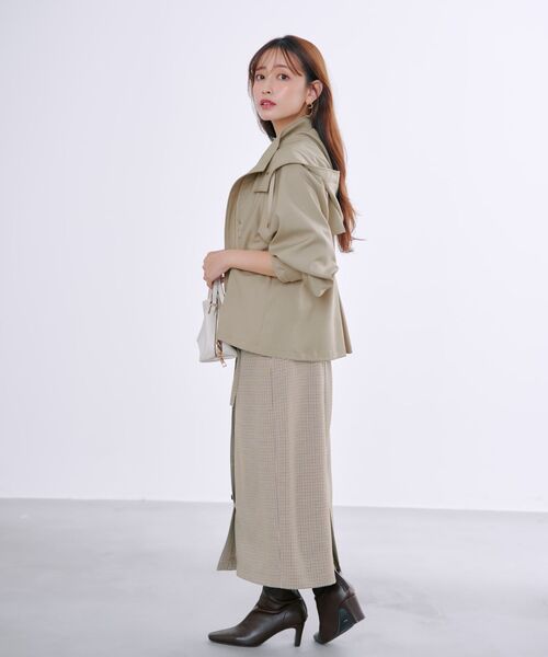 COHINA(コヒナ)の「テントラインフーデッドブルゾン 【低身長・小柄女性】(マウンテンパーカー・レディース・ベージュ/ブラウン/ブラック・ONE SIZE)」の10枚目の写真