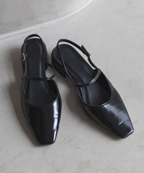 A part by(アパートバイ)の「ワンストラップフラットミュール(その他シューズ・レディース・ブラック/ブラウン系その他・MEDIUM/LARGE)」の2枚目の写真