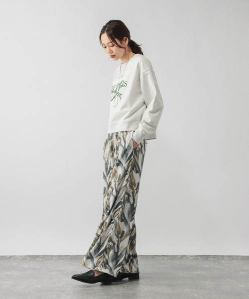 GLOBAL WORK（グローバルワーク）の「乾きやすいスウェットプリント長袖/580975（スウェット・レディース・オフホワイト/杢グレー/ブラウン/スミクロ/イエロー/ネイビー・REGULAR/SHORT）」の12枚目の写真