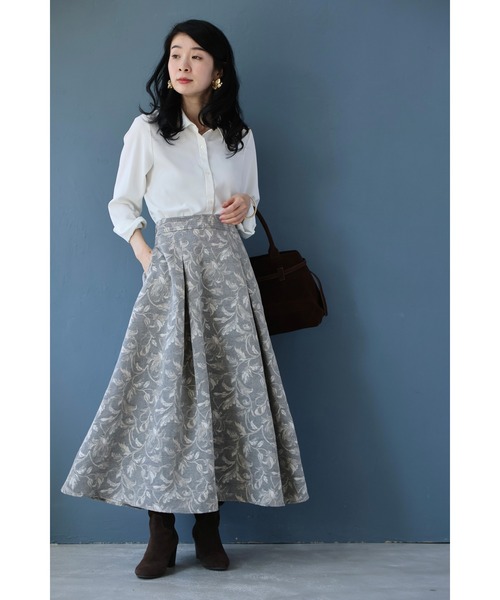 cawaii（カワイイ）の「優美な曲線描く花柄ジャガードミディアムスカート（スカート・レディース・グレー・FREE）」の10枚目の写真