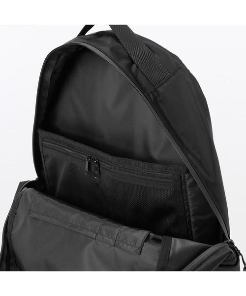 無印良品(ムジルシリョウヒン)の「肩の負担を軽くする 撥水 ビジネス リュックサック(丸型)(バックパック/リュック・レディース・ブラック・FREE)」の5枚目の写真