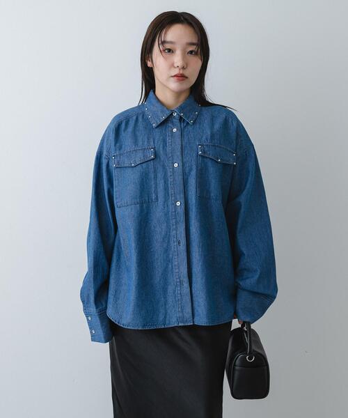 SENSE OF PLACE by URBAN RESEARCH（センスオブプレイスバイアーバンリサーチ）の「スタッズデニムシャツ（シャツ/ブラウス・レディース・インディゴブルー/ライトグレー/ブラック・ONE）」の4枚目の写真