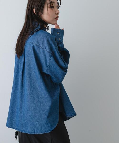 SENSE OF PLACE by URBAN RESEARCH（センスオブプレイスバイアーバンリサーチ）の「スタッズデニムシャツ（シャツ/ブラウス・レディース・インディゴブルー/ライトグレー/ブラック・ONE）」の5枚目の写真