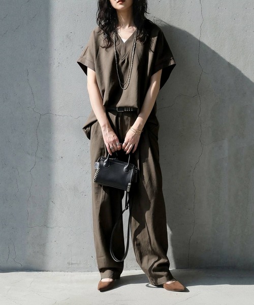 antiqua(アンティカ)の「リネン混 無地 ロング ワイド パンツ(その他パンツ・レディース・チャコールグレー/ブラウン系その他/ブラック/ベージュ系その他/ナチュラル・LARGE/MEDIUM)」の14枚目の写真