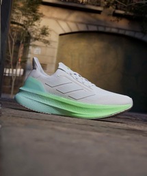 adidas（アディダス）の「ウルトラブースト 5x / Ultraboost 5x / ランニングシューズ / アディダス adidas（スニーカー）」