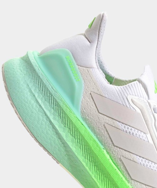 adidas（アディダス）の「ウルトラブースト 5x / Ultraboost 5x / ランニングシューズ / アディダス adidas（スニーカー・レディース・ホワイト・22.5cm/23.0cm/23.5cm/24.0cm/24.5cm/25.0cm/25.5cm/26.0cm/26.5cm/27.0cm/27.5cm/28.0cm/22.0cm）」の9枚目の写真