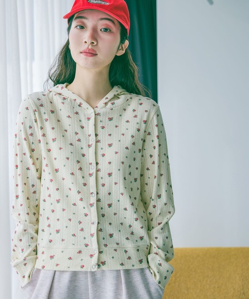 niko and...(ニコアンド)の「アイレット小花フーディ(Tシャツ/カットソー・レディース・ネイビー/アイボリー/グレー・FREE)」の4枚目の写真