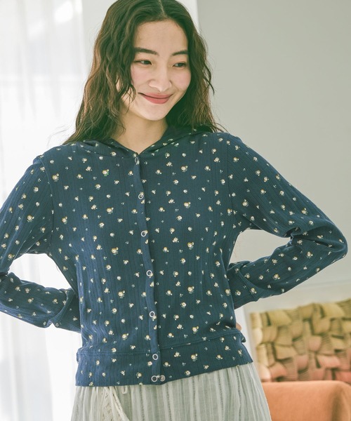 niko and...(ニコアンド)の「アイレット小花フーディ(Tシャツ/カットソー・レディース・ネイビー/アイボリー/グレー・FREE)」の14枚目の写真