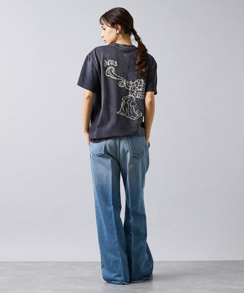 DEUS EX MACHINA（デウスエクスマキナ）の「【Deus Ex Machina / デウスエクスマキナ】HonkTee / 半袖Yシャツ / ユニセックス（Tシャツ/カットソー・メンズ・ブラック/ネイビー・L/M）」の4枚目の写真