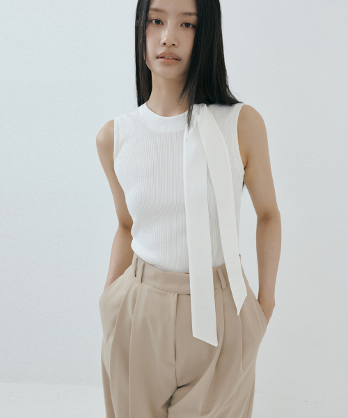 LUCIR ZU(ルシールズ)の「Scarf Neck Ribbed Tank (cream)(Tシャツ/カットソー・レディース・その他・FREE)」の3枚目の写真