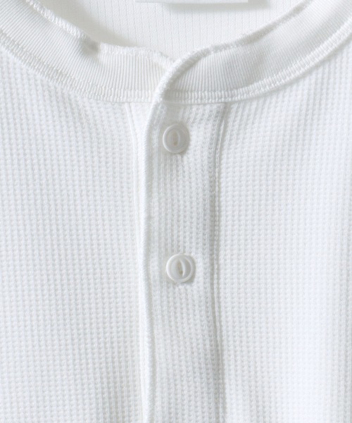 DISCUS（ディスカス）の「DISCUS/ディスカス COOLMAX(R) オーバーサイズ ワッフル ヘンリーネック 半袖Tシャツ レディース メンズ（Tシャツ/カットソー・メンズ・スミクロ/ブラック/グレイッシュブルー/オフホワイト・M/L/LL）」の11枚目の写真