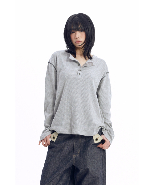 AAKAM(アーカム)の「Henry Neck Waffle Long Sleeve (Gray)(Tシャツ/カットソー・レディース・その他・1/2)」の6枚目の写真
