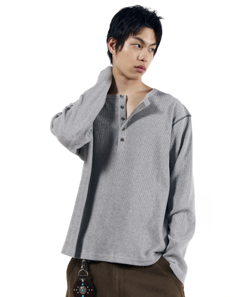 AAKAM(アーカム)の「Henry Neck Waffle Long Sleeve (Gray)(Tシャツ/カットソー・レディース・その他・1/2)」の8枚目の写真