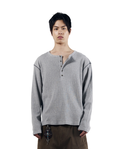 AAKAM(アーカム)の「Henry Neck Waffle Long Sleeve (Gray)(Tシャツ/カットソー・レディース・その他・1/2)」の9枚目の写真