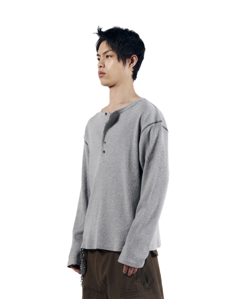 AAKAM(アーカム)の「Henry Neck Waffle Long Sleeve (Gray)(Tシャツ/カットソー・レディース・その他・1/2)」の10枚目の写真