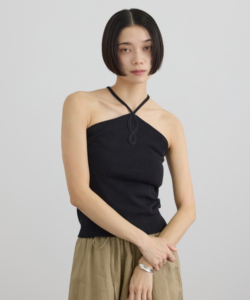 SALON adam et rope'(サロン アダム エ ロペ)の「フロントロープホルターネック(キャミソール・レディース・ベージュ/ブラック/オフホワイト・FREE)」の3枚目の写真