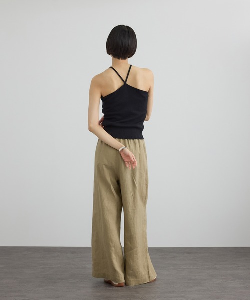 SALON adam et rope'(サロン アダム エ ロペ)の「フロントロープホルターネック(キャミソール・レディース・ベージュ/ブラック/オフホワイト・FREE)」の14枚目の写真