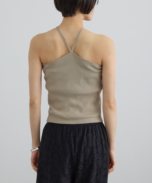 SALON adam et rope'(サロン アダム エ ロペ)の「フロントロープホルターネック(キャミソール・レディース・ベージュ/ブラック/オフホワイト・FREE)」の8枚目の写真