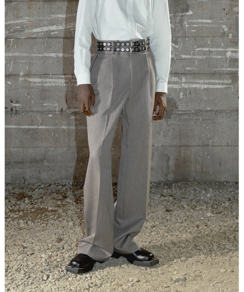 JOHN LAWRENCE SULLIVAN（ジョンローレンスサリバン）の「WOOL GABARDINE DOUBLE BELT TROUSERS（スラックス・メンズ・ブラック/ベージュ・44/46/48）」の5枚目の写真