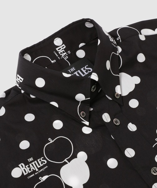 THE BEATLES COMME des GARCONS(ザ ビートルズ コムデギャルソン)の「THE BEATLES CdG APPLE PRINTED SHORT SLEEVE SHIRT BLACK(シャツ/ブラウス・メンズ・ブラック・S/M/L/XL)」の4枚目の写真