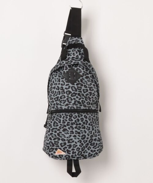 TSURUYA（ツルヤ）の「《KELTY》MINI ONE SHOULDER（ボディバッグ/ウエストポーチ・メンズ・ネイビー/マスタード/モカ/ブルー系/ブラック系/オリーブ/グレー系その他/ゴールド系/ブラウン系その他/タン/ベージュ系/セージグリーン/グレー系・フリー）」の4枚目の写真