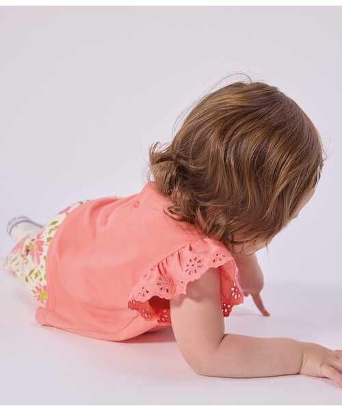 PETIT BATEAU（プチバトー）の「フリル袖Ｔシャツ（Tシャツ/カットソー・キッズ・オフホワイト/ライトピンク・18MONTH/36MONTH/24MONTH/12MONTH）」の3枚目の写真