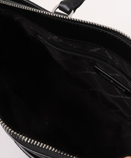 MICHAEL KORS（マイケルコース）の「ARDEN MD TZ SATCHEL Satchel（ハンドバッグ・レディース・ブラック・FREE）」の4枚目の写真