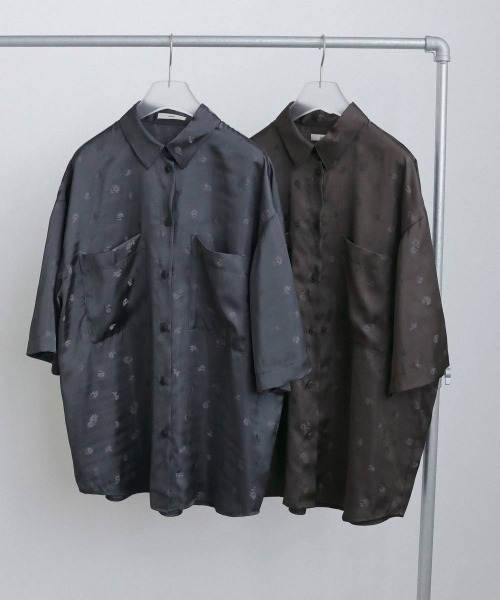 anuke(アンヌーク)の「anuke Jacquard Halfsleeve Shirts ジャガードハーフスリーブシャツ/62620409(シャツ/ブラウス・レディース・チャコールグレー・ONE SIZE)」の5枚目の写真
