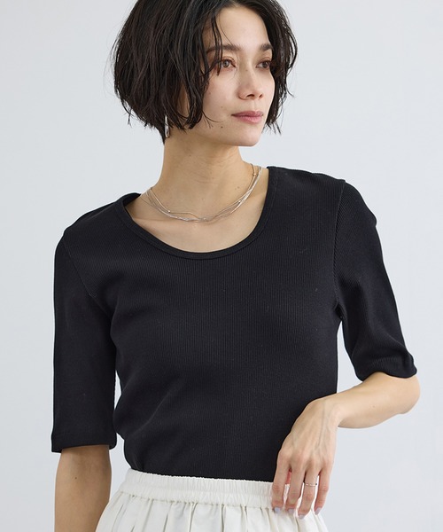 SALON adam et rope'（サロン アダム エ ロペ）の「プリマベールファームリーリブT / UVケア・洗える・新色追加（Tシャツ/カットソー・レディース・ブラウン系その他3/オフホワイト/ブラック・FREE）」の14枚目の写真