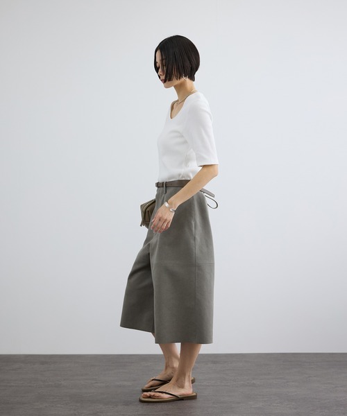 SALON adam et rope'（サロン アダム エ ロペ）の「プリマベールファームリーリブT / UVケア・洗える・新色追加（Tシャツ/カットソー・レディース・ブラウン系その他3/オフホワイト/ブラック・FREE）」の16枚目の写真