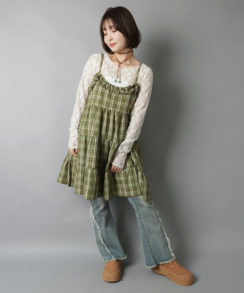 SPINNS(スピンズ)の「ティアードキャミワンピース/チェック(ワンピース・レディース・ブラック/グリーン/ボルドー・ONESIZE)」の4枚目の写真