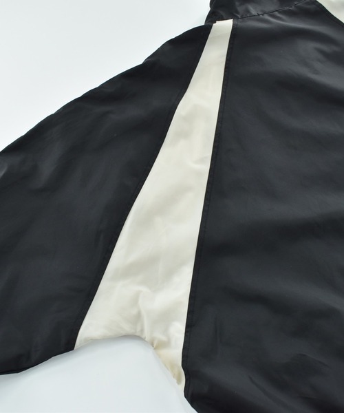 Reebok（リーボック）の「【USED】00’s Reebok ナイロン トラックジャケット（ナイロンジャケット・メンズ・ブラック・LARGE）」の12枚目の写真