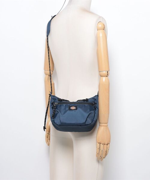 Dickies(ディッキーズ)の「DICKIES ATHLETIC QUICK SHOULDER BAG(ショルダーバッグ・メンズ・グレー/ブラック/ネイビー/ベージュ・FREE)」の11枚目の写真