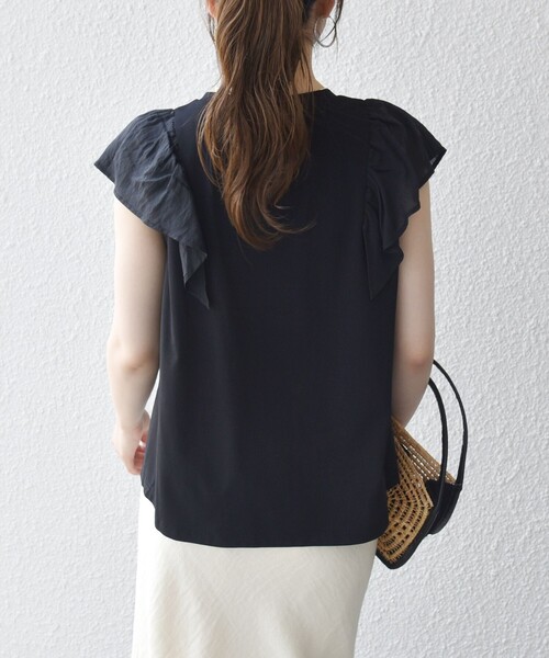 SHIPS any(シップス エニィ)の「SHIPS any:〈洗濯機可能〉フリル コンビ ノースリーブ TEE(Tシャツ/カットソー・レディース・ブラック/ホワイト・ONE SIZE)」の9枚目の写真