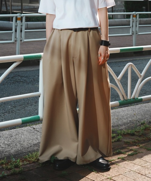 Lui's(ルイス)の「【WEB限定】ボリュームルーズワイドパンツ(その他パンツ・メンズ・ブラック/ベージュ・S/M)」の2枚目の写真